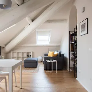 Apartment Breathtaking Castle View Youhosty - Quintino Sella, Milan